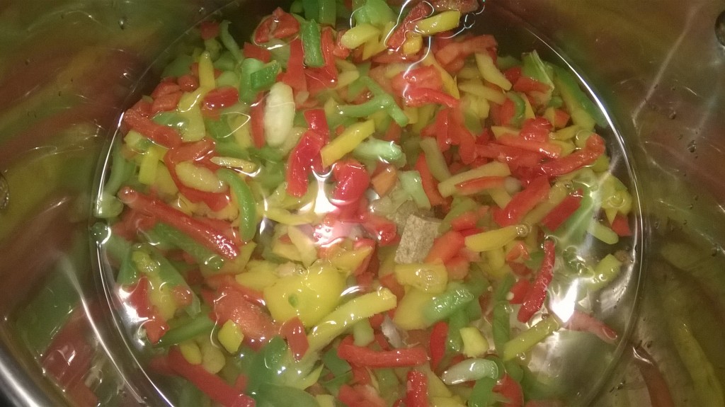 Soupe de poivrons en préparation